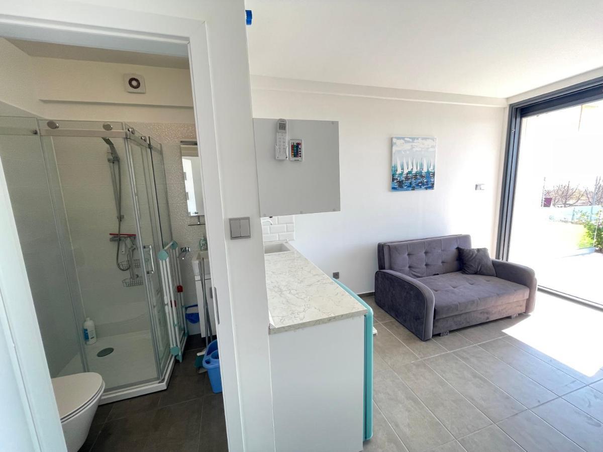 Club Panorama Studio - Pool, Garden Apartment Alsoors Exterior photo